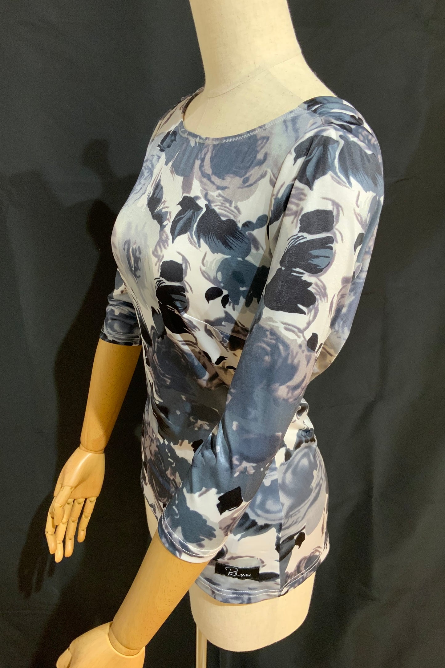 RE-01 花柄トップス