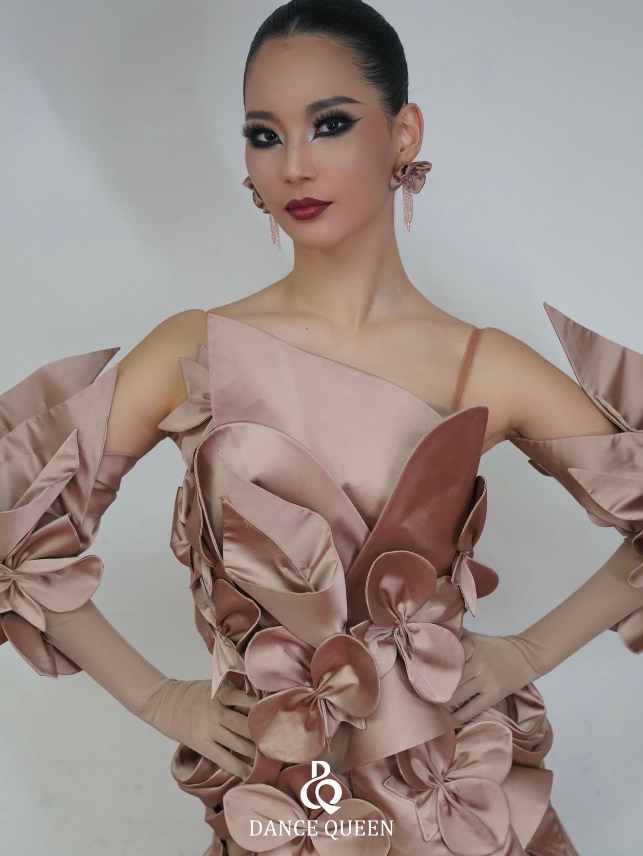 【Sold Out】DQ-D112 Annie選手スポンサードレス　Beige