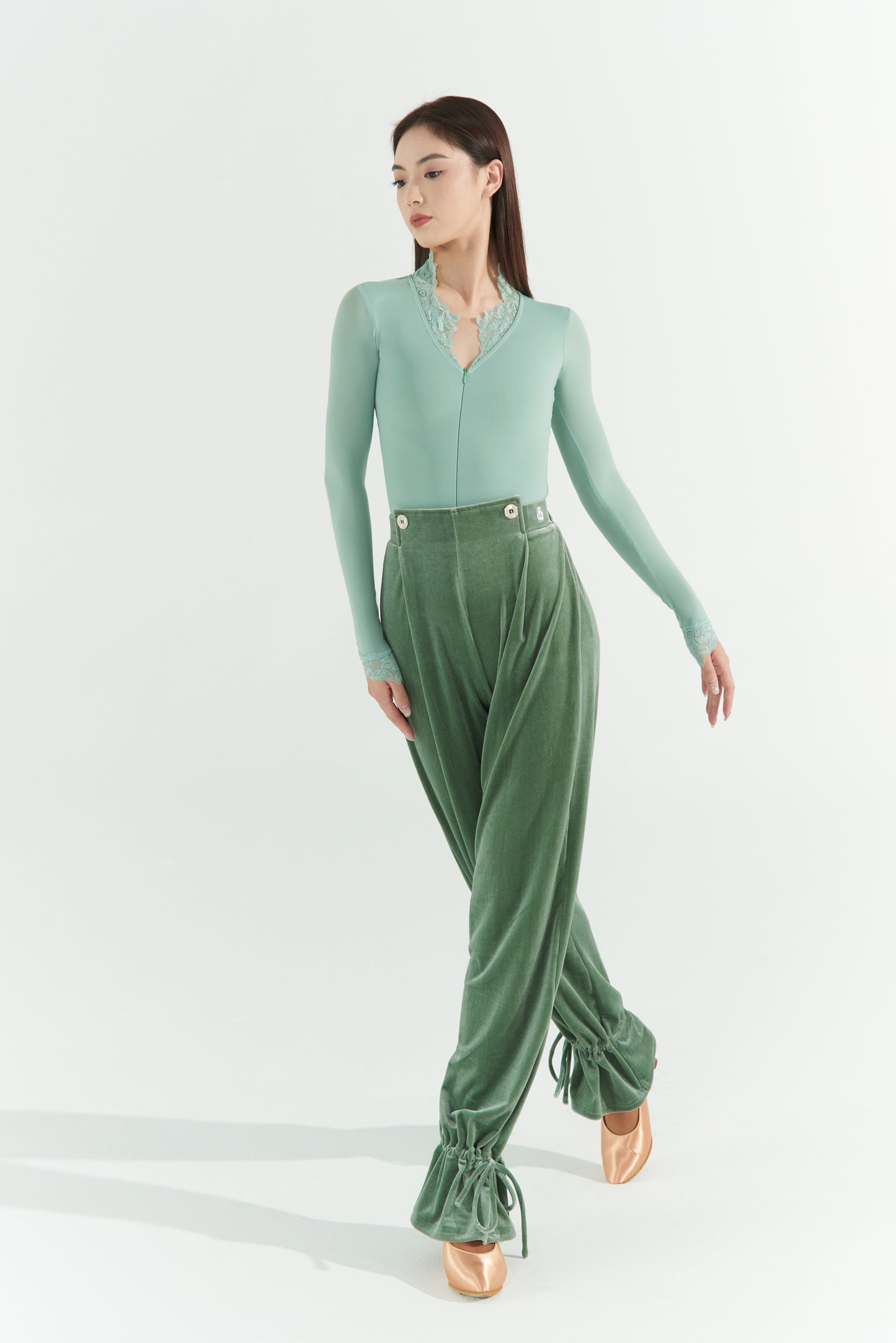 DQ-1059 Vネックジップアップトップス