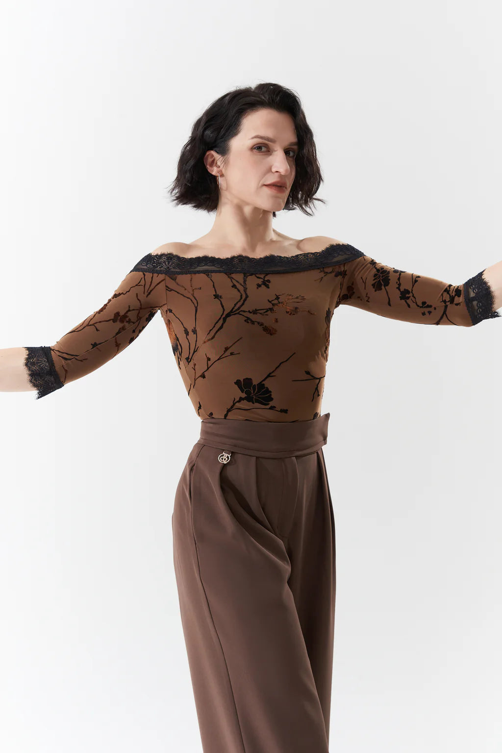 DQ-943 7分丈レースオフショルダートップス