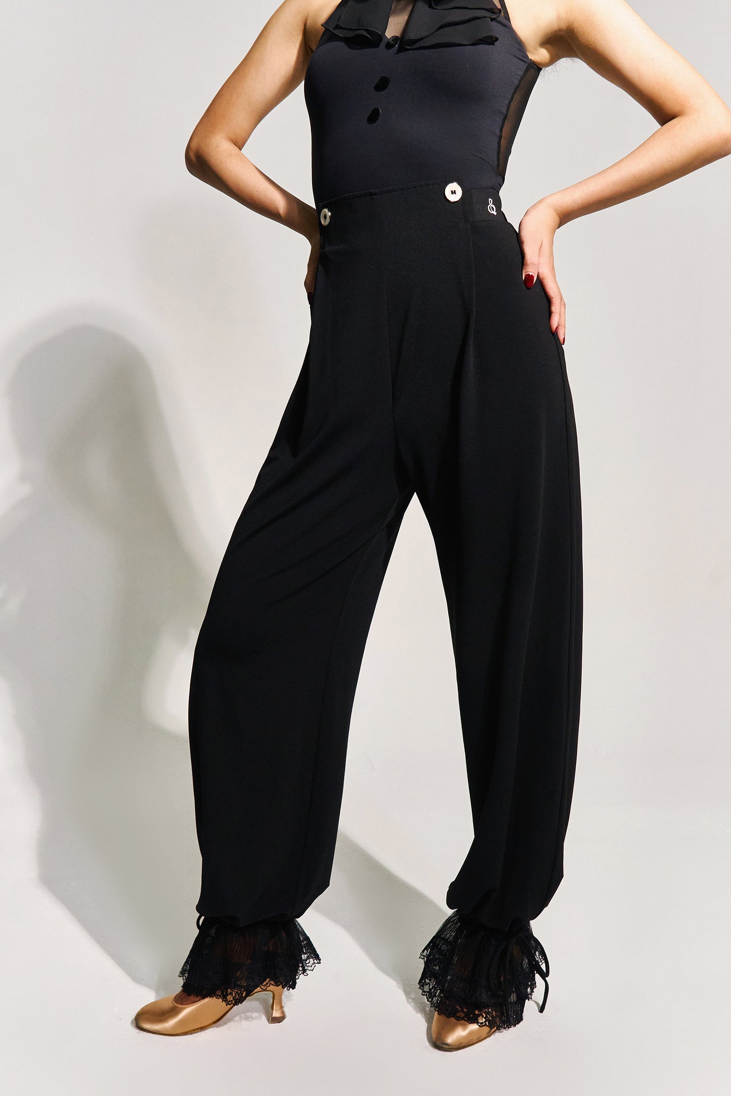 DQ-266-1 レース裾絞りパンツ